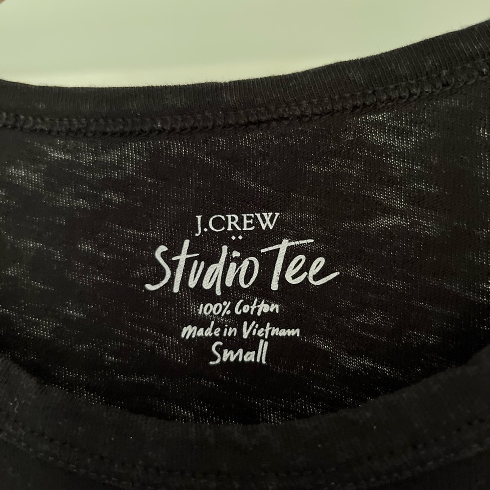 J.Crew black crewneck Tshirt size small - Picture 2 of 3